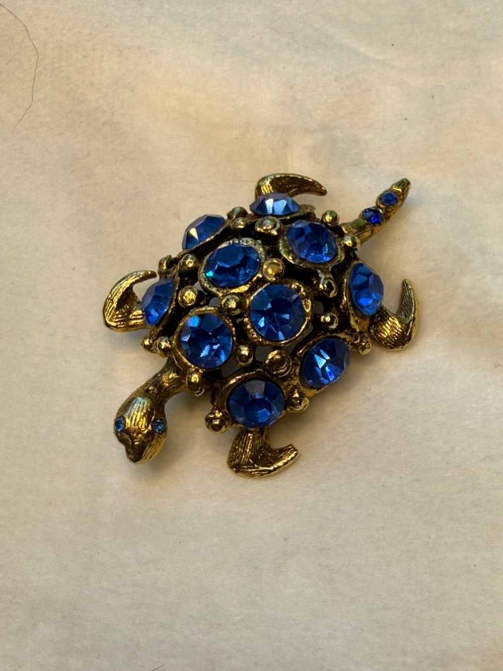 Vintage 1990s Turtle Gold Tone Sapphire Crystal Pin Brooch